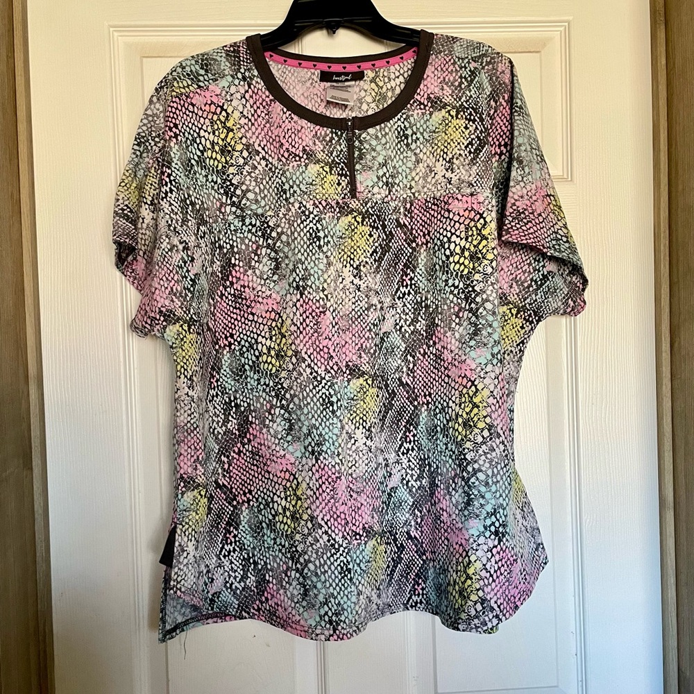 Heartsoul 2X Snake Skin Scrub Top NEW